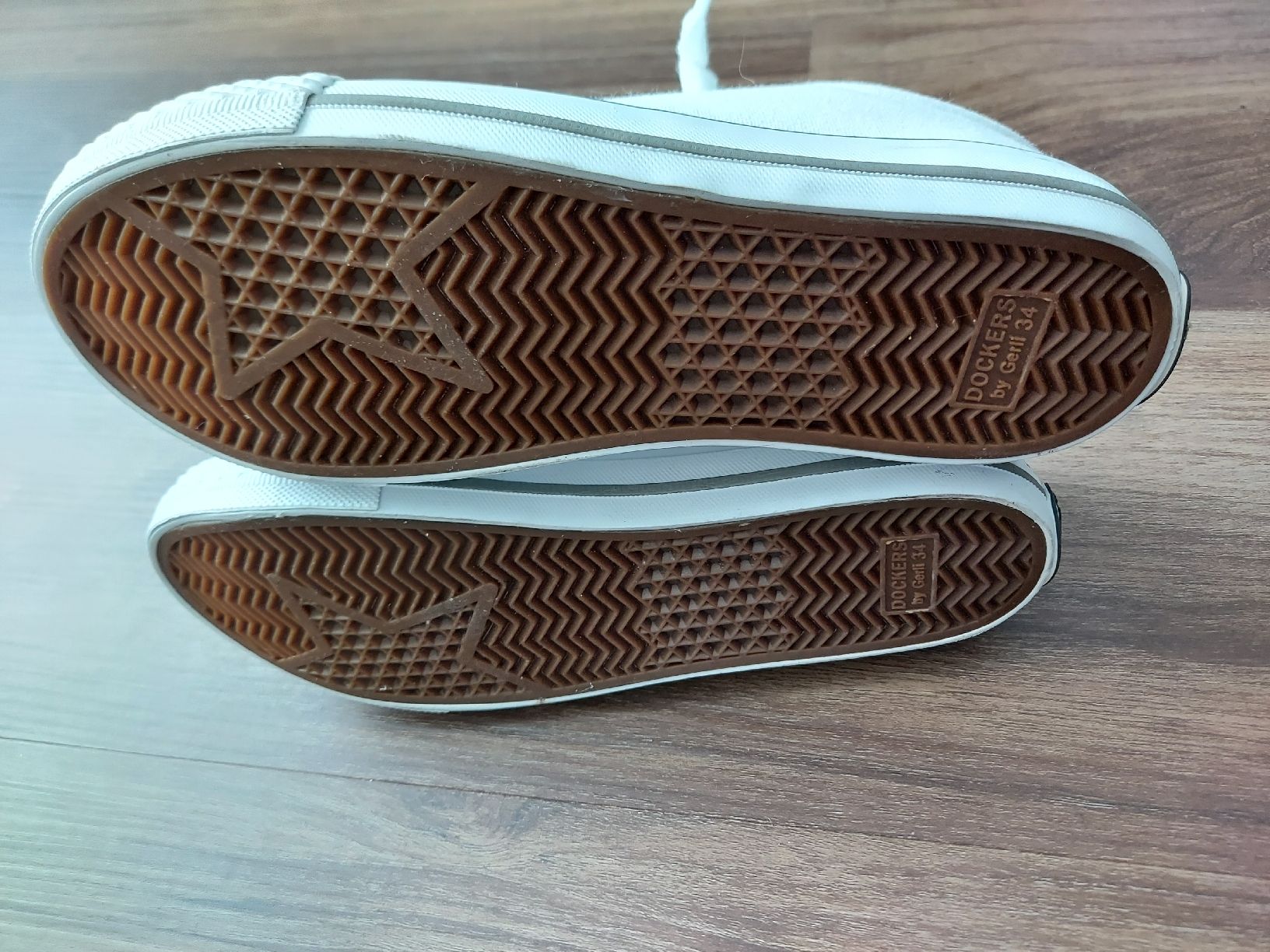 Scarpe per ragazzi: Sneakers Dockers weiss Grösse 34 – Usato da Altishofen venduto da tammy05 3