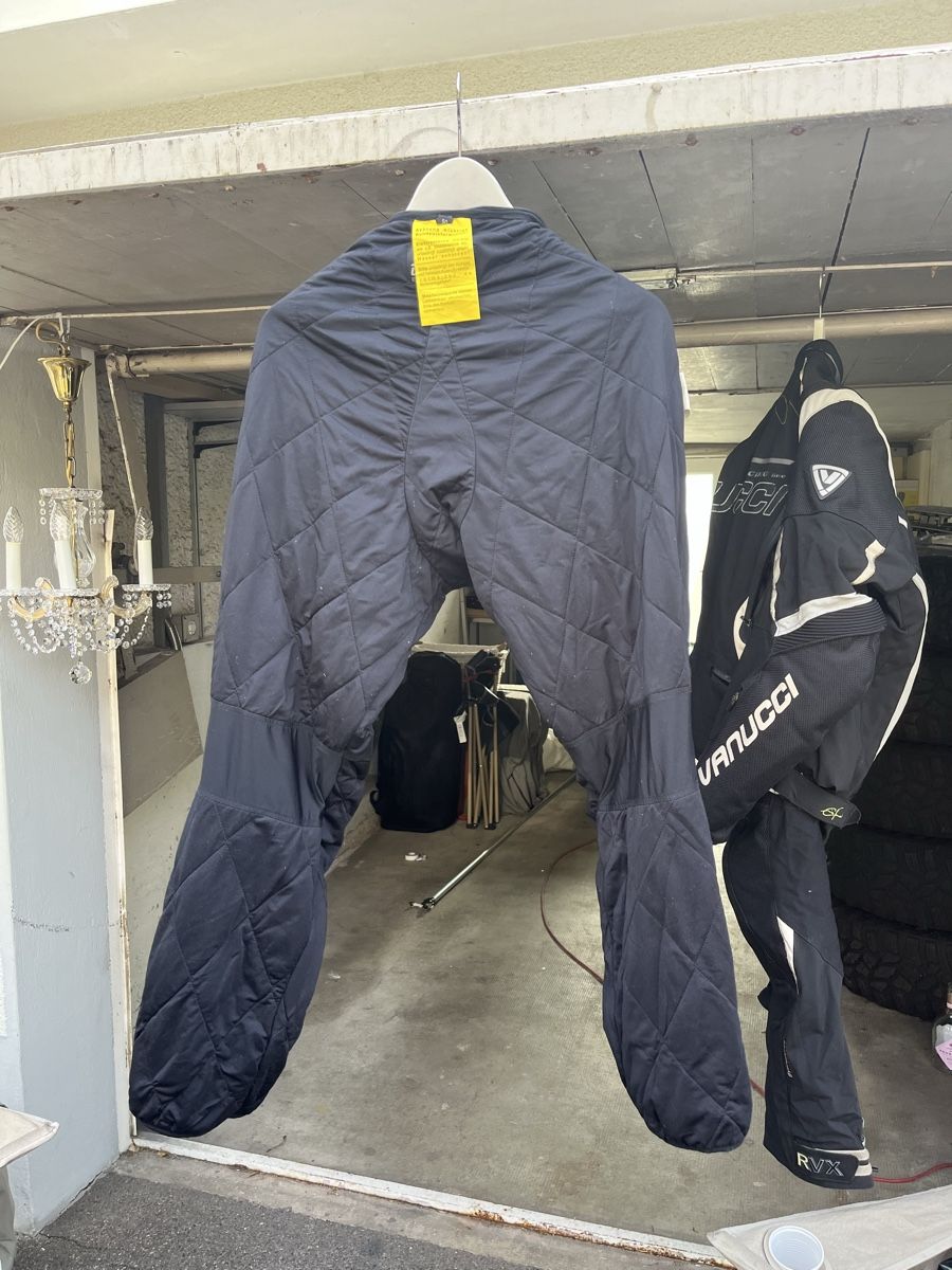 Vanucci Lotti di vestiti: Motorradkombi Vanucci Racing Line  – Usato da Allschwil venduto da Gabi745i 7