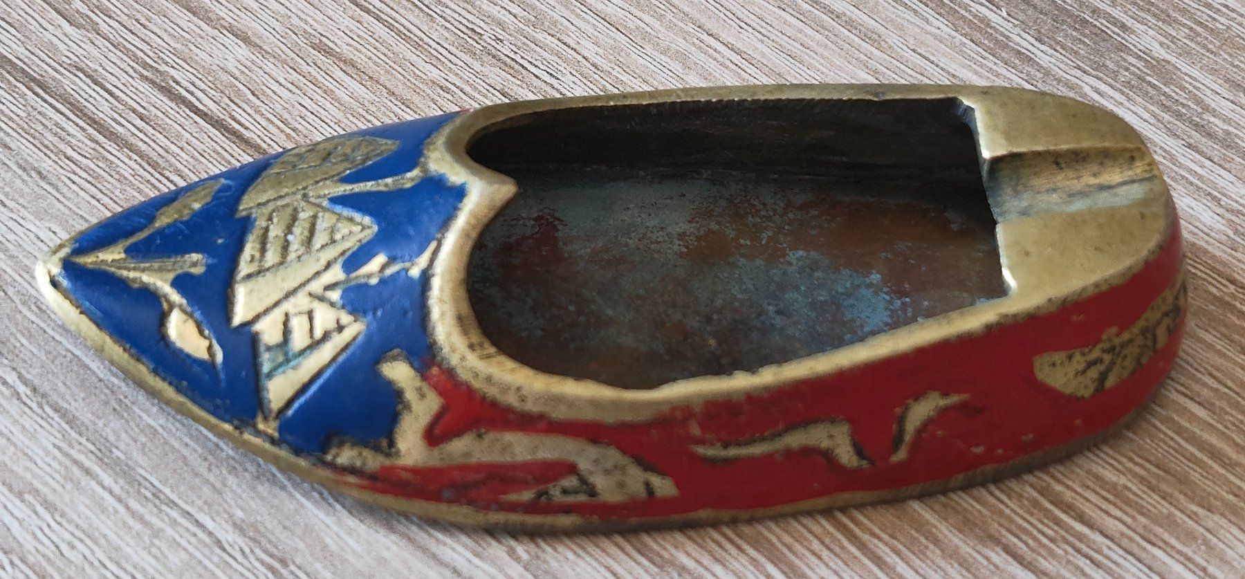 Portacenere: Aschenbecher in Form von Schuhen oder Pantoffeln, Antike – Usato da St. Gallen venduto da Ricardo_Deals