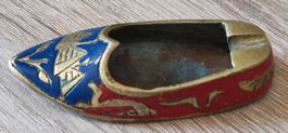 Aschenbecher in Form von Schuhen oder Pantoffeln, Antike