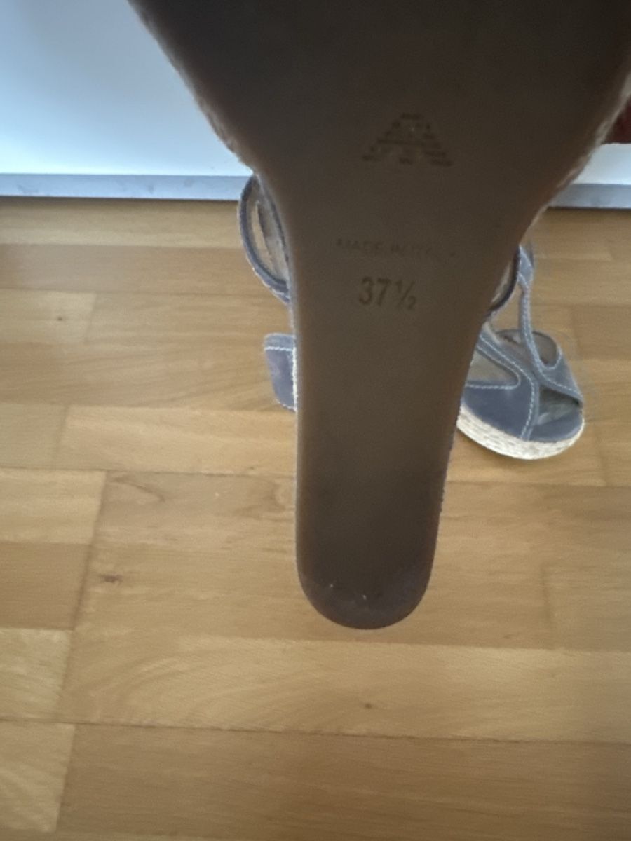 Armani Scarpe da donna: Emporio Armani sandals 37.5 – Usato da Laupen BE venduto da Smythe 3