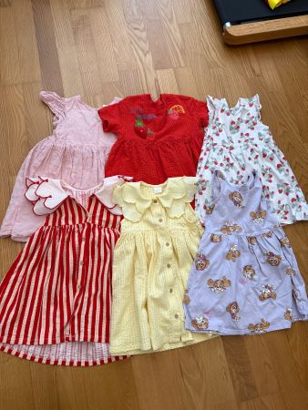 6 Mädchenkleider Grösse 98/104 – Sommerkleider