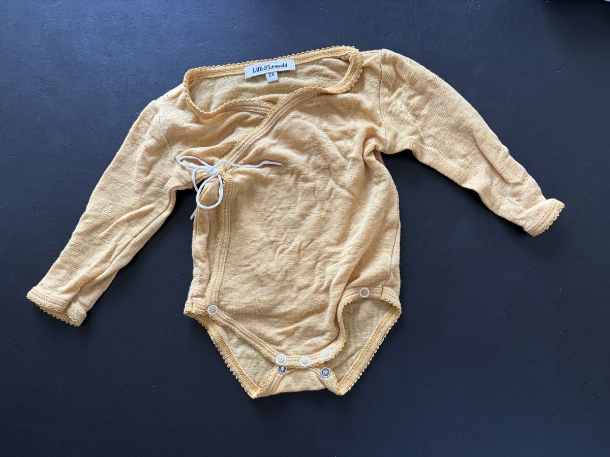 Camicie, Top & T-shirt: gelbes Merinowolle Body – Usato da Zürich venduto da schmickels