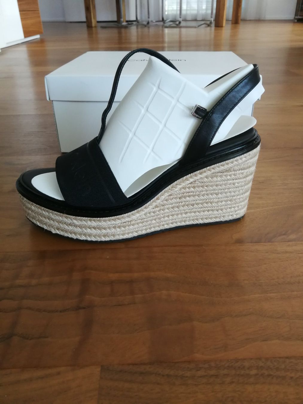 Calvin Klein Scarpe da donna: Calvin klein wedge Sandalen / Espadrille schwarz – Usato da Dielsdorf venduto da Tombu 1