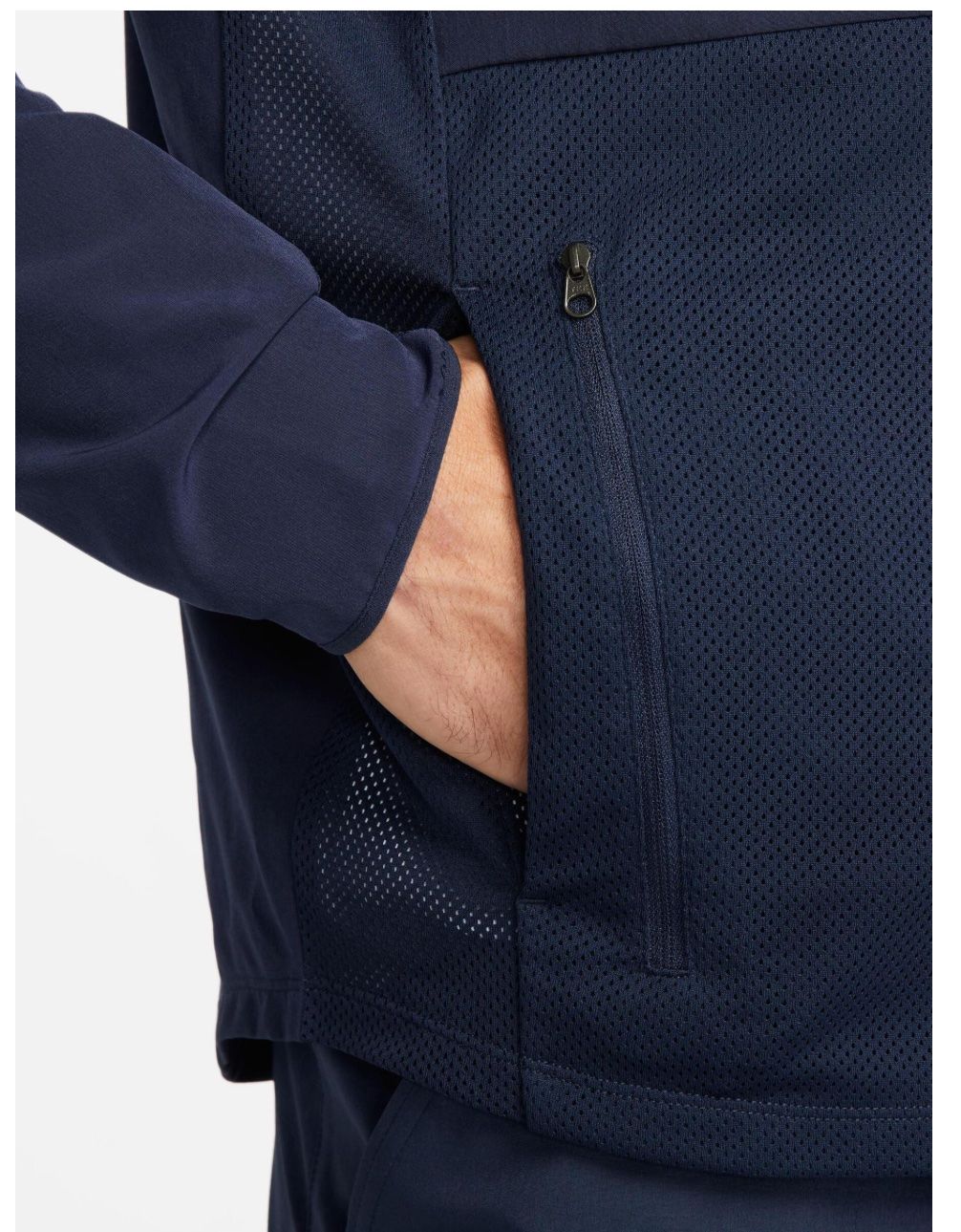 Nike Vestes: Nike Men's Basic Advantage Packable Jacket M – D'occasion à Savièse par Cedric007 1