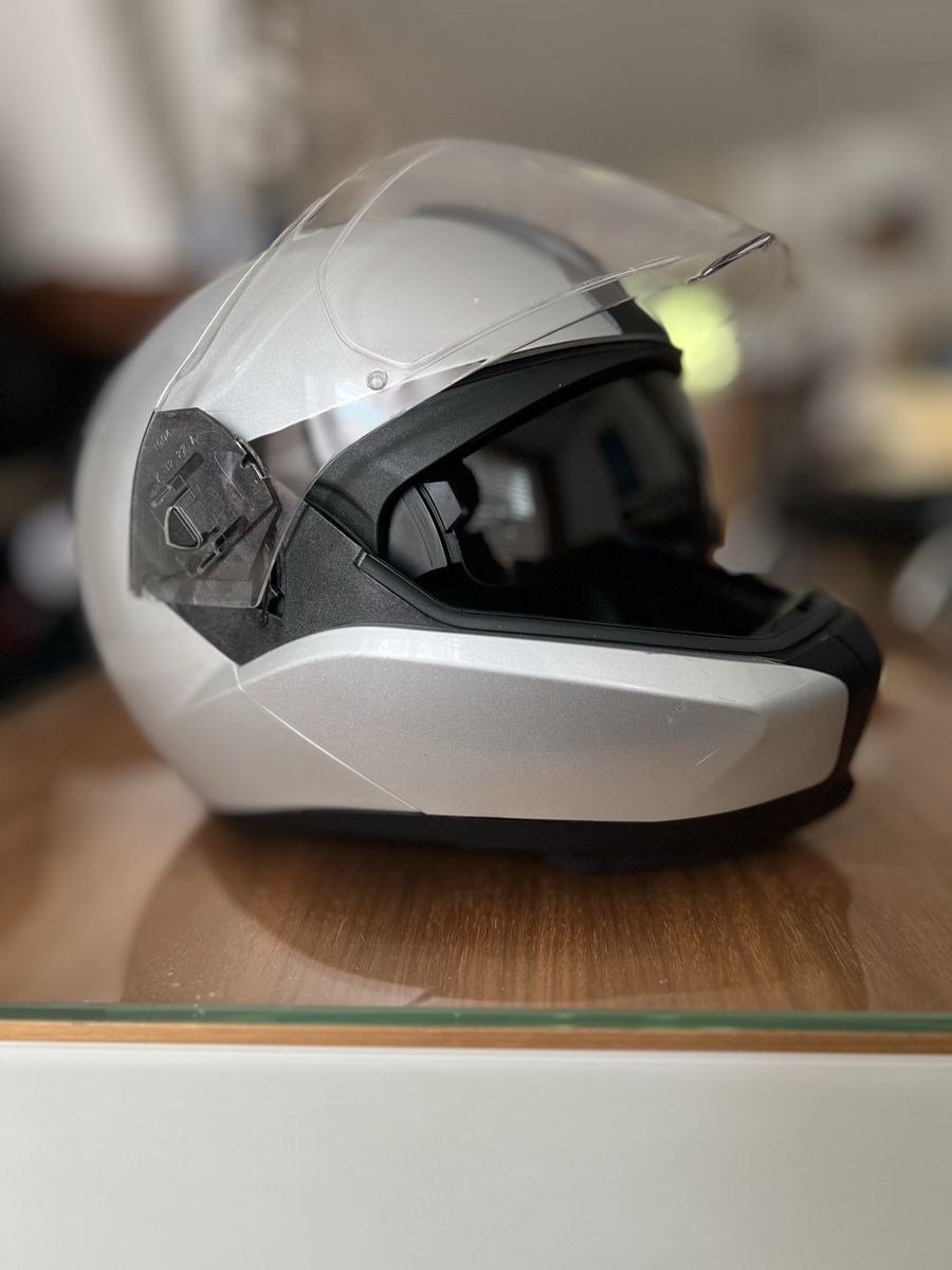 BMW Casques & visières: Integralhelm BMW Silber Grösse 58/59 gebraucht – D'occasion à Niederwangen BE par KFI 2