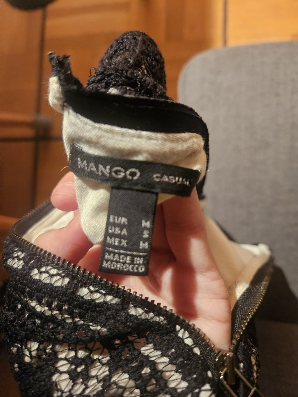 Mango Vestiti: Kleid mit Spitzenlook, Grösse M – Usato da Flüeli-Ranft venduto da tab_hsm7 4