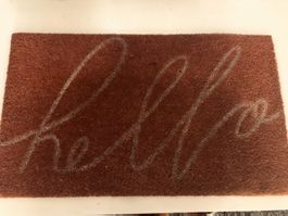 "Hello" Türmatte, gebraucht, perfekt für den Eingangsbereich