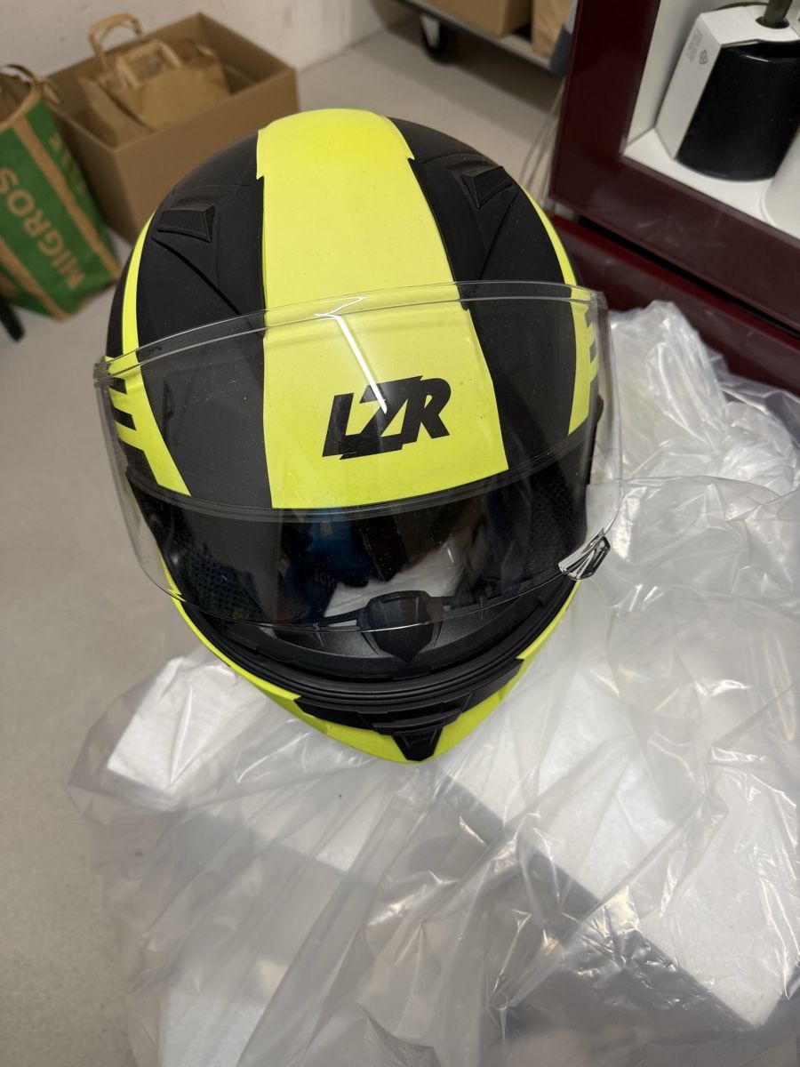 Caschi & visiere: Motorrad helm  – Usato da Goldach venduto da ztp