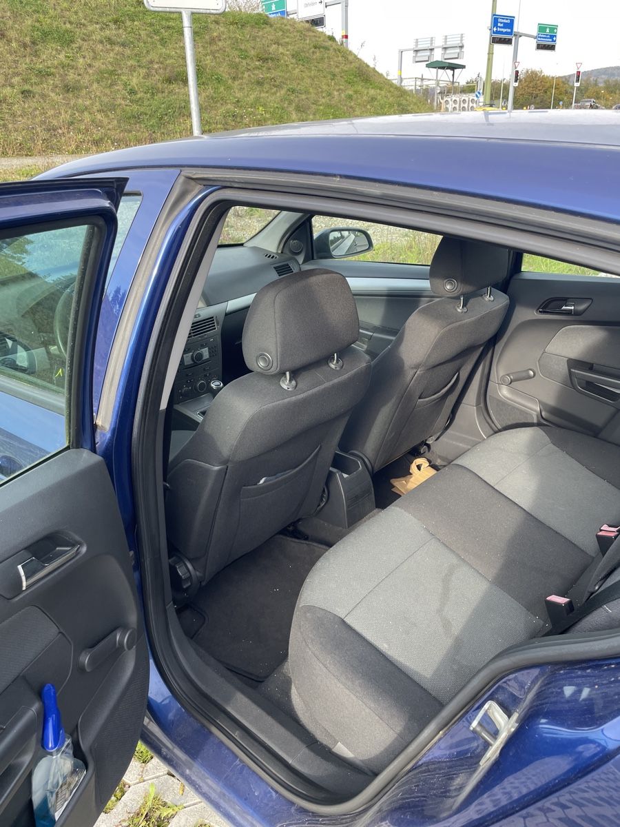 Opel Automobili: Opel Astra H 1.6 !!DEFEKT!! – Difettoso da Obfelden venduto da xha_r9z8 4