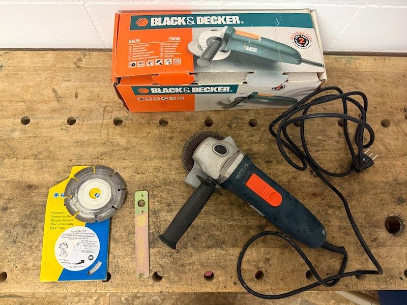 Tutte le macchine: Black&Decker - Winkelschleifer – Usato da Adetswil venduto da Faluna 4