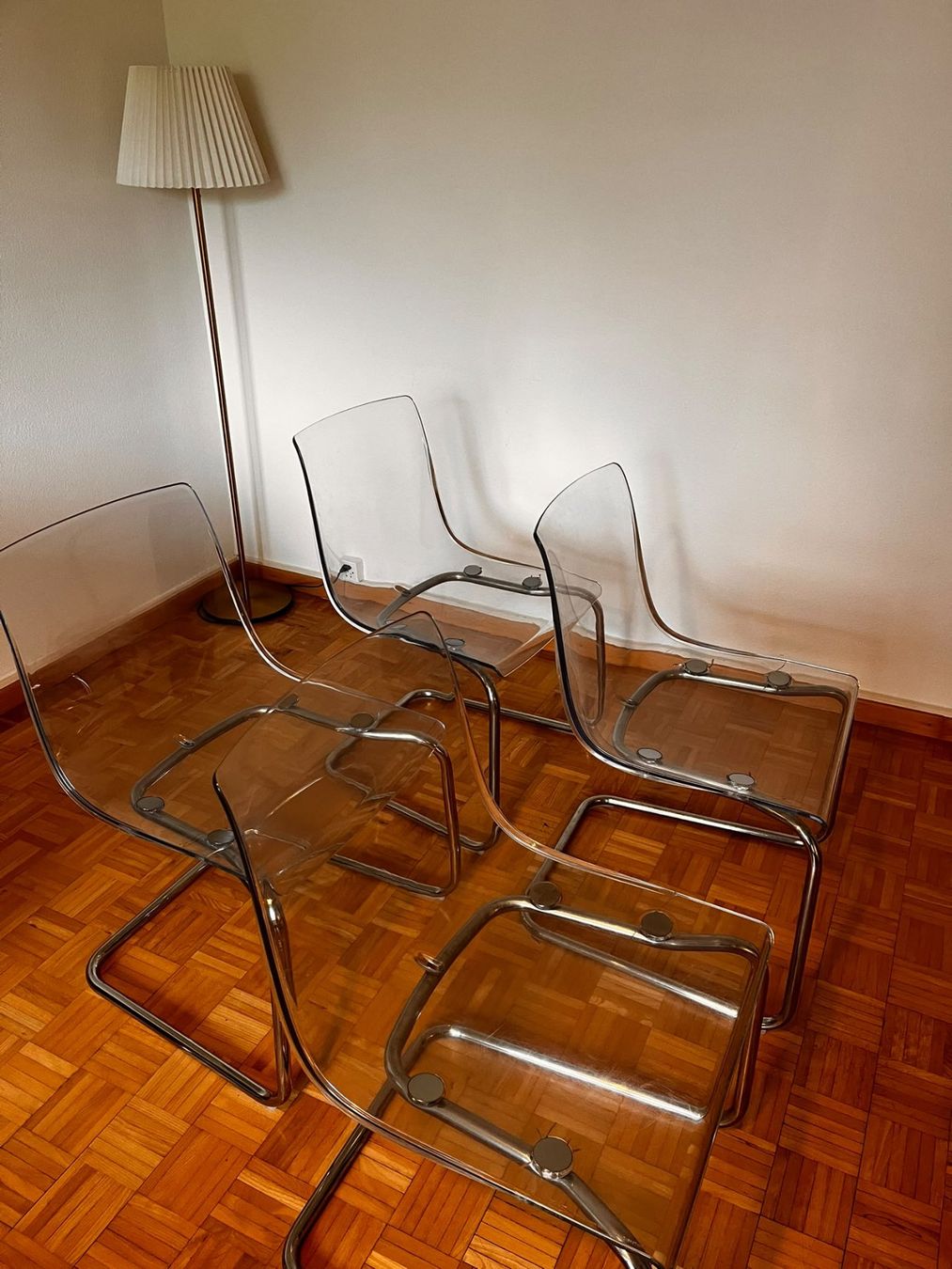 Sedie: Transparent modern chairs – Usato da Zürich venduto da mat_9xn6