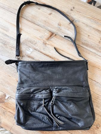 Schwarze Marc O’Polo Ledertasche