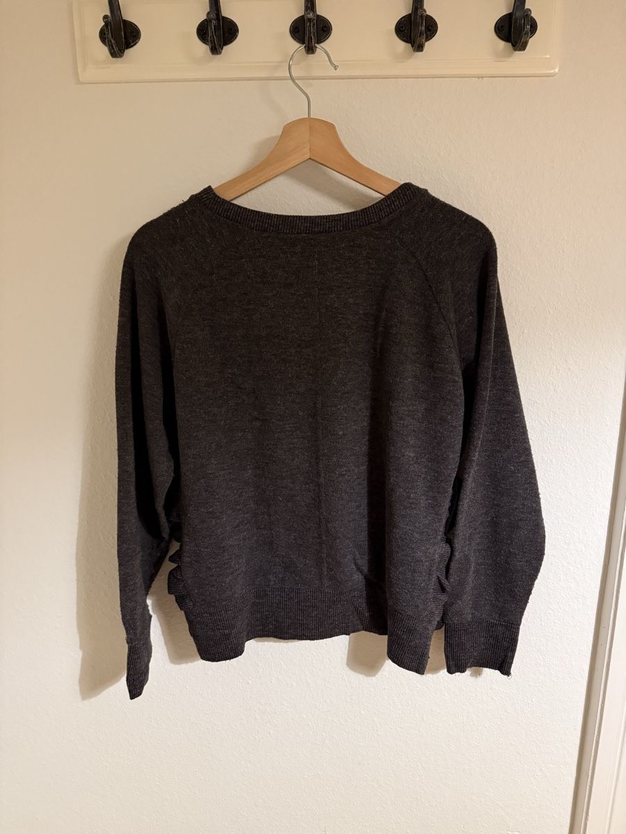 Zara Pullover & Sweatshirts: Zara Strickpullover Grau Gr. M mit Rüschen – Gebraucht aus Bern von katystrophal 2
