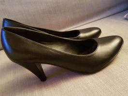Schwarze Pumps