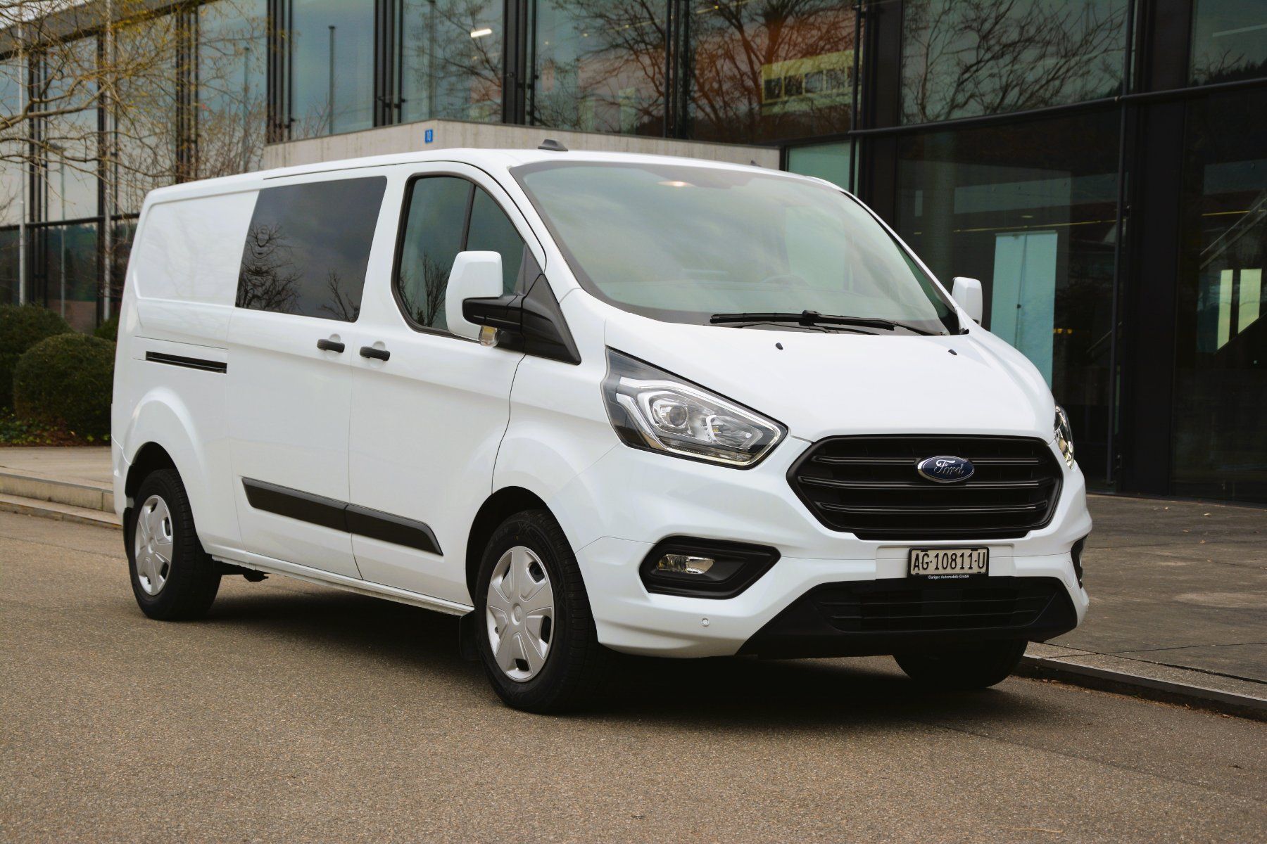 Ford Veicoli commerciali: FORD Transit Custom Van 300 L2H1 Trend A – Usato da Oberkulm venduto da Curiger-Automobile
