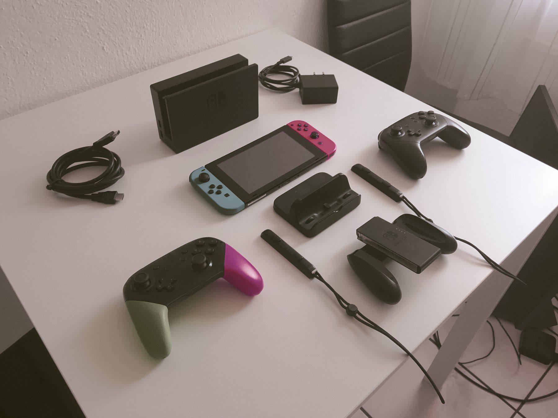 Nintendo Console: Nintendo Switch Rot/Blau – Nuovo (secondo la descrizione) da Niederbipp venduto da DeeJayEroo 4