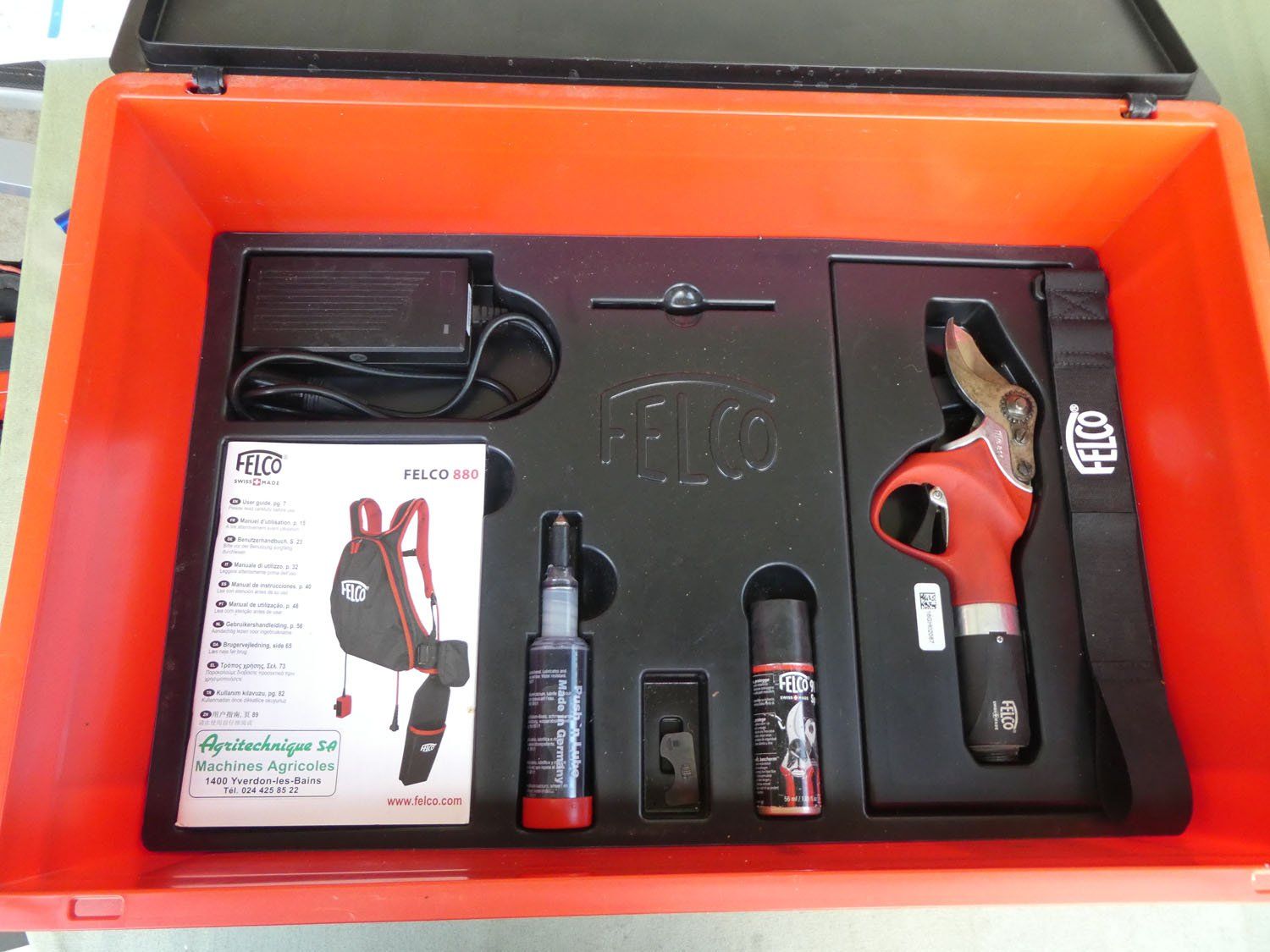 Felco Tutti gli attrezzi: FELCO 811-HP Ast- und Rebschere – Usato da Champvent venduto da drucker26