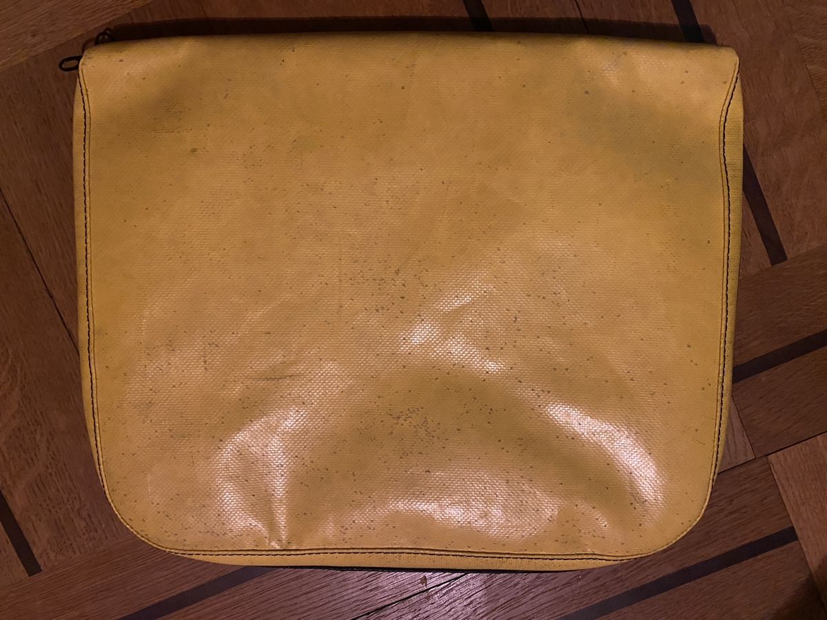 Freitag Borse: FREITAG Playcrew FIRST RUN Laptop Tasche / 28cm x 26cm – Usato da Bern venduto da Morten_Stengaard 1