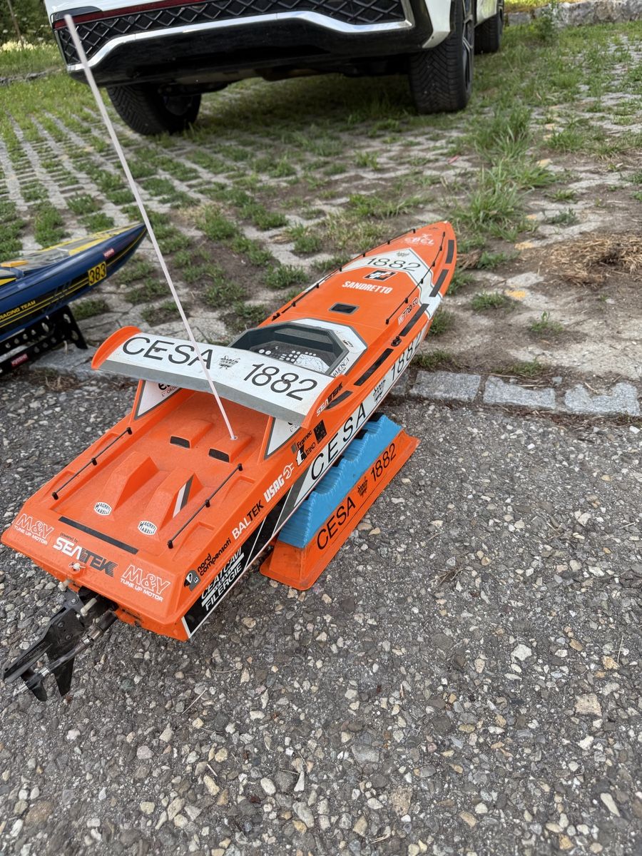 Modellismo RC: Speedboot Cesa 1882 – Difettoso da Balsthal venduto da ramr8 2