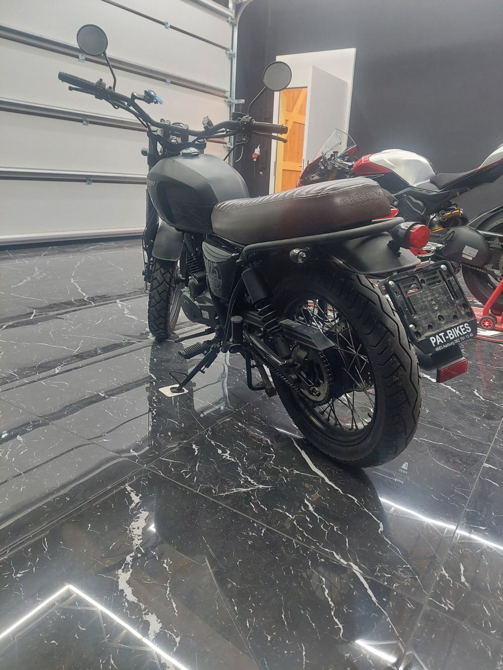 Brixton Motorcycles Altro: BRIXTON Cromwell 125 ABS – Usato da Marbach SG venduto da Donpepone 5