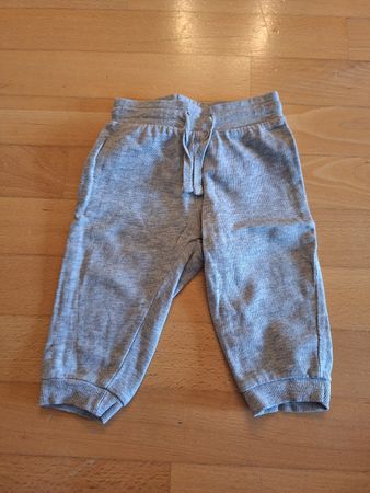graue Trainerhose von H&M in Gr. 74