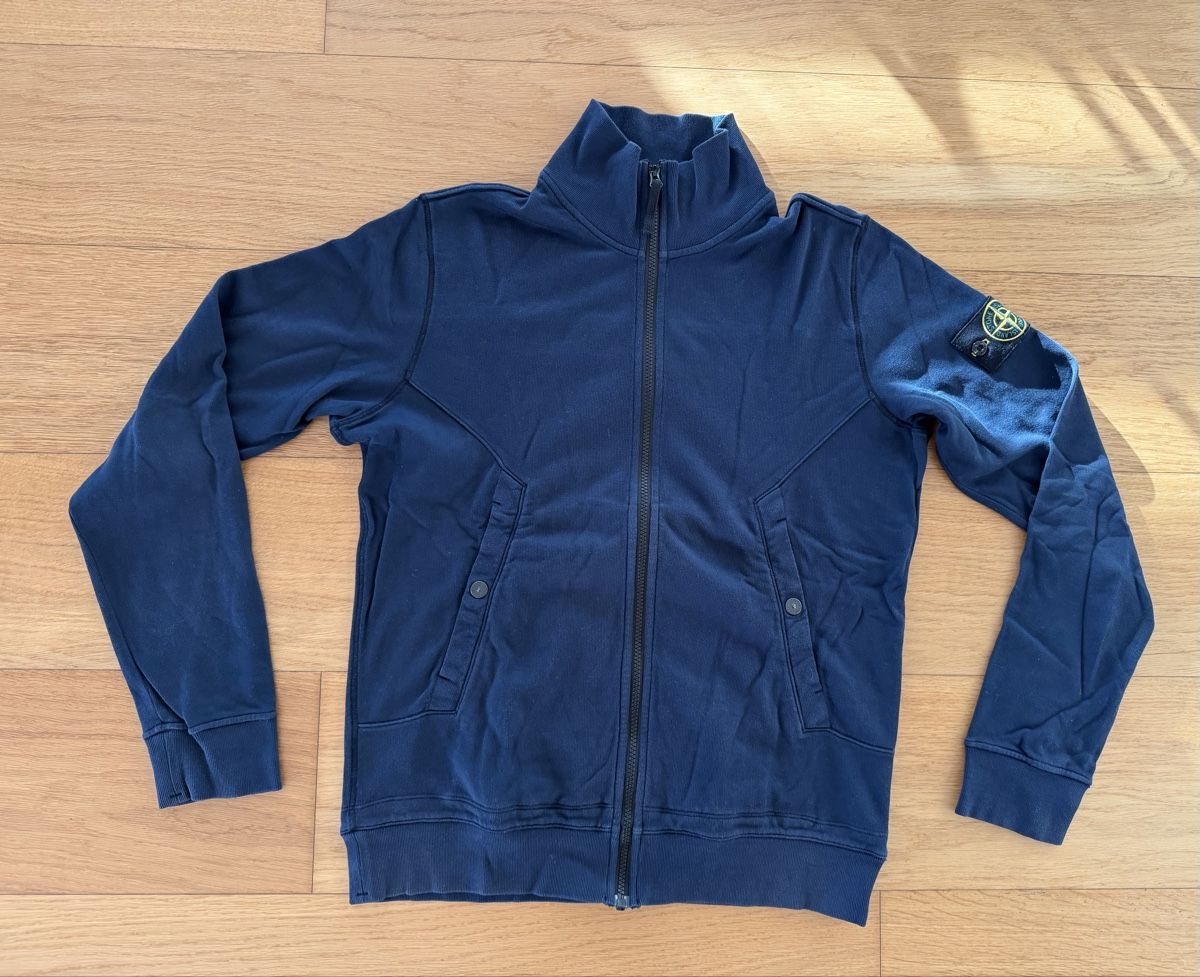 Stone Island Maglioni & Felpe: Stone Island Jäckchen TOP – Usato da Niedergösgen venduto da Lifestyle-85
