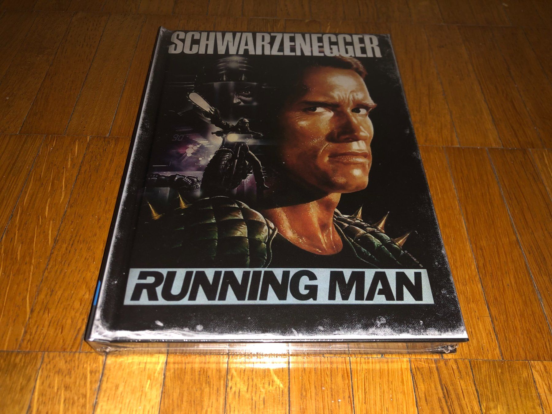 Tutti i DVDs: Running Man - MEDIABOOK - 750 - UNCUT – Nuovo e nell'imballaggio originale da Basel venduto da havsok