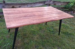 Moderner Esstisch aus Massivholz – 160x90 cm