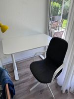 Weisser Schreibtisch mit Bürostuhl, Top Zustand!