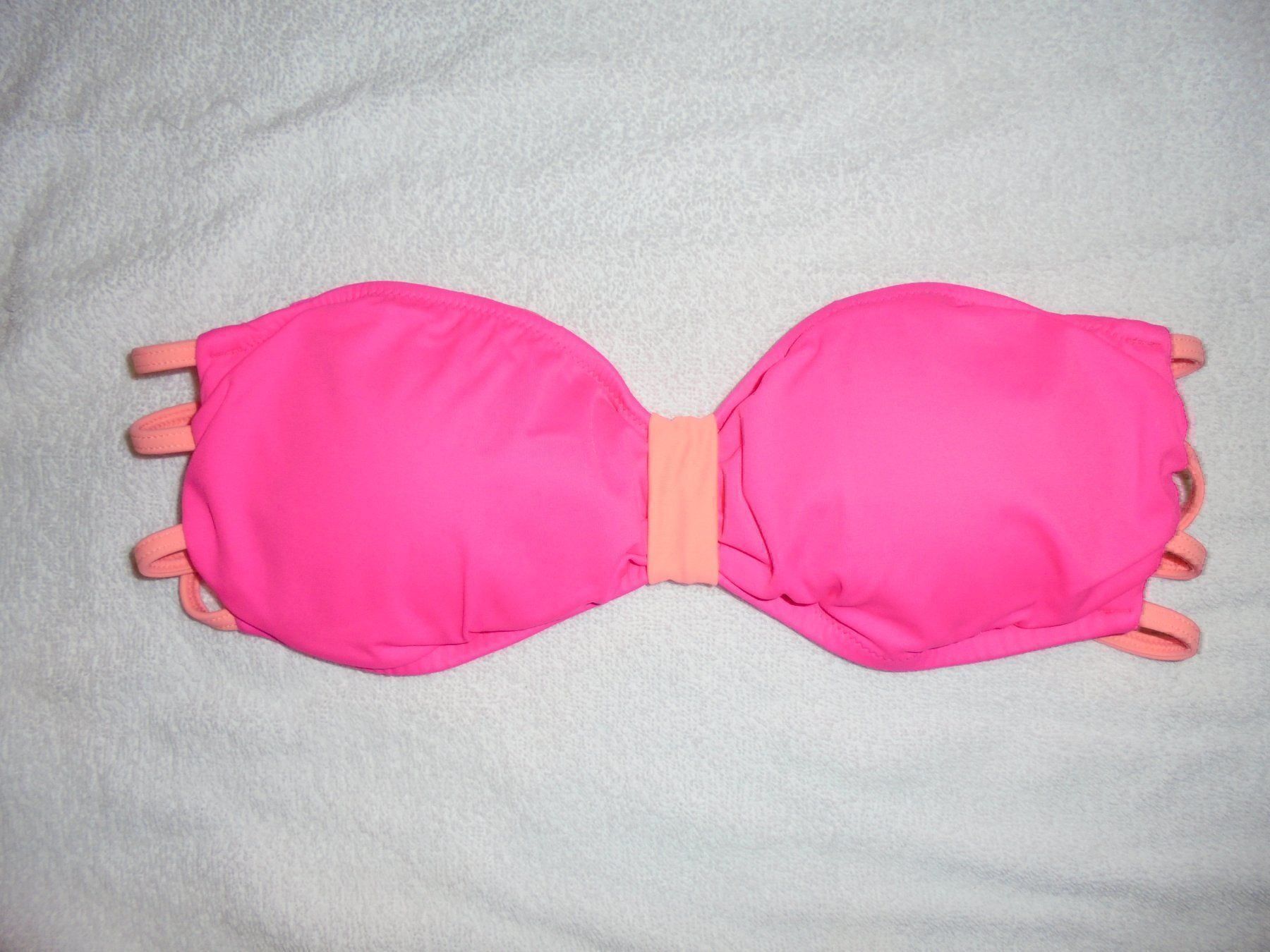 Victoria's Secret Badekleider & Bikinis: VICTORIA'S SECRET BIKINI-OBERTEIL GR. S – Neu und originalverpackt aus Aarau Rohr von PinkSchwein