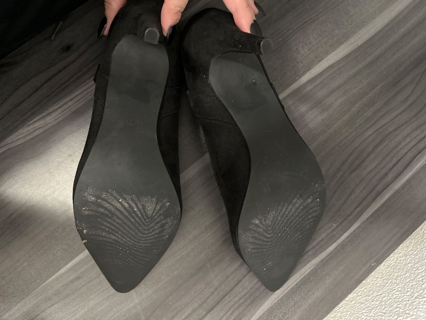 Chaussures femmes: Pumps schwarz Grösse 41 – D'occasion à Aarburg par Tonija 2