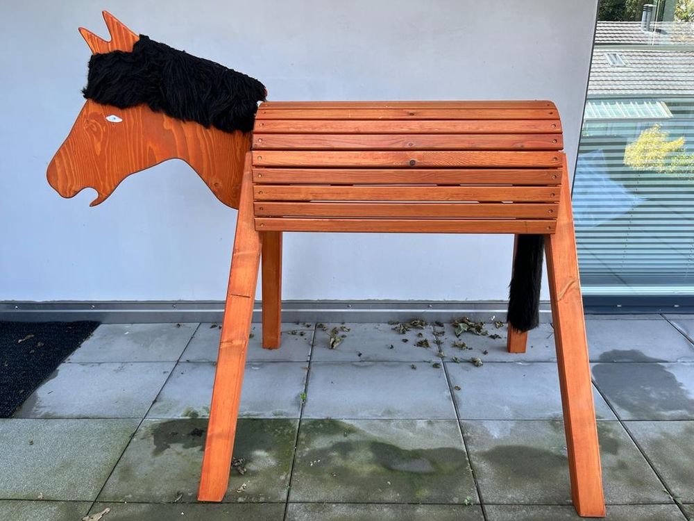  Holzpferd inkl. Alles Zubehör 