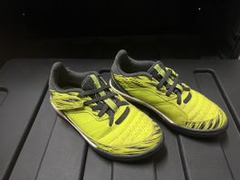 Gebrauchte Turnschuhe, ca Grösse 31