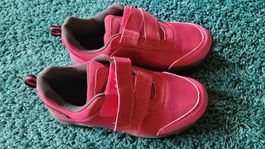 Umbro Kinderschuhe Gr. 34, Neu