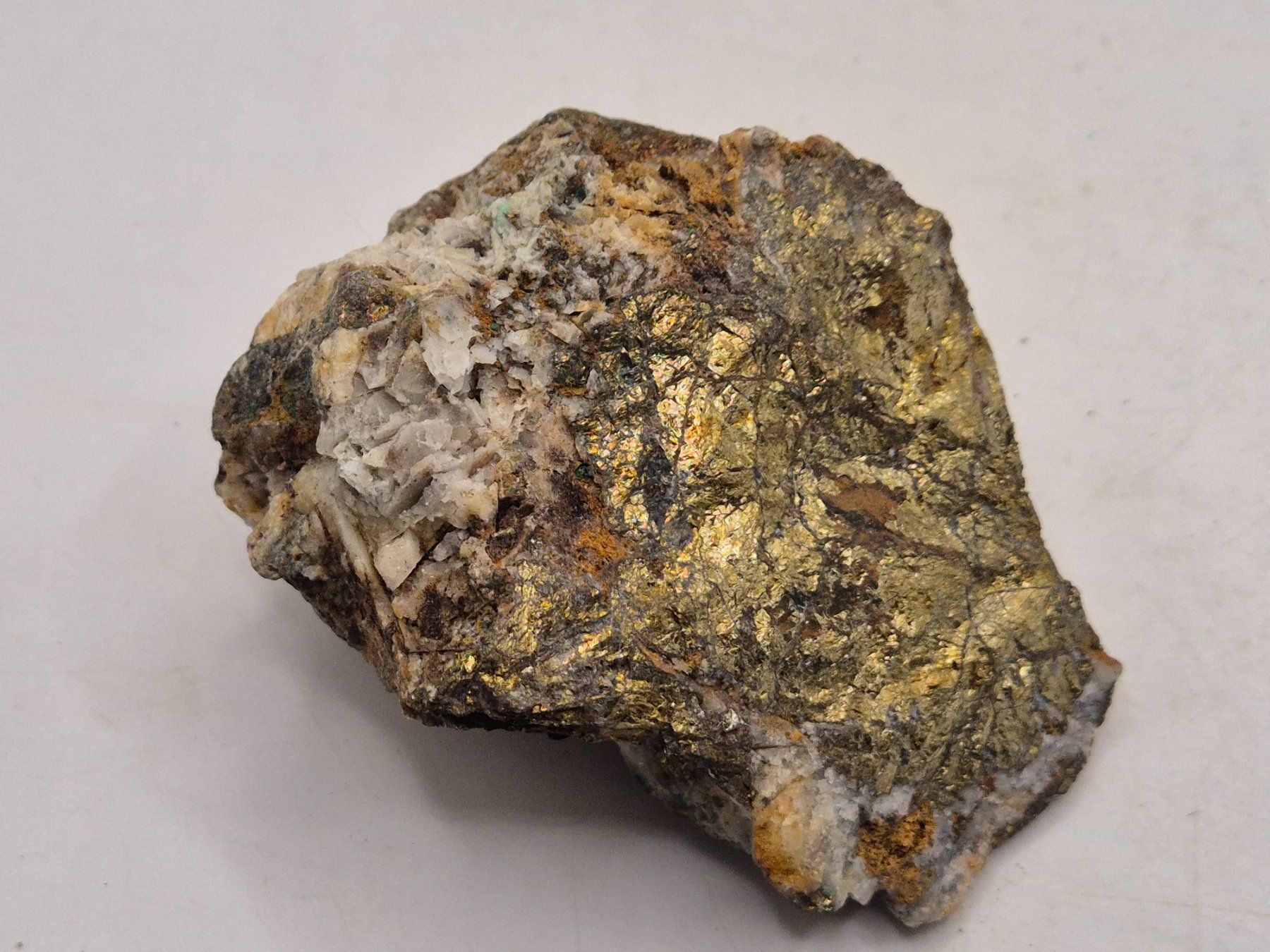 Mineralien & Heilsteine: Chalkopyrit, Kupferkies; Marokko (157) – Neu und originalverpackt aus Winterthur von LukasMineralienOase