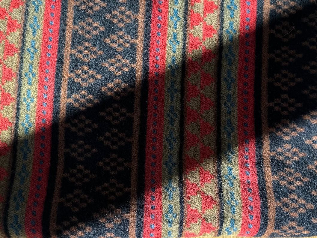 Foulards, Tücher & Schals: Tuch, Woll-Mix Schal, schwarz, rot – Gebraucht aus Bubikon von hachia888 9