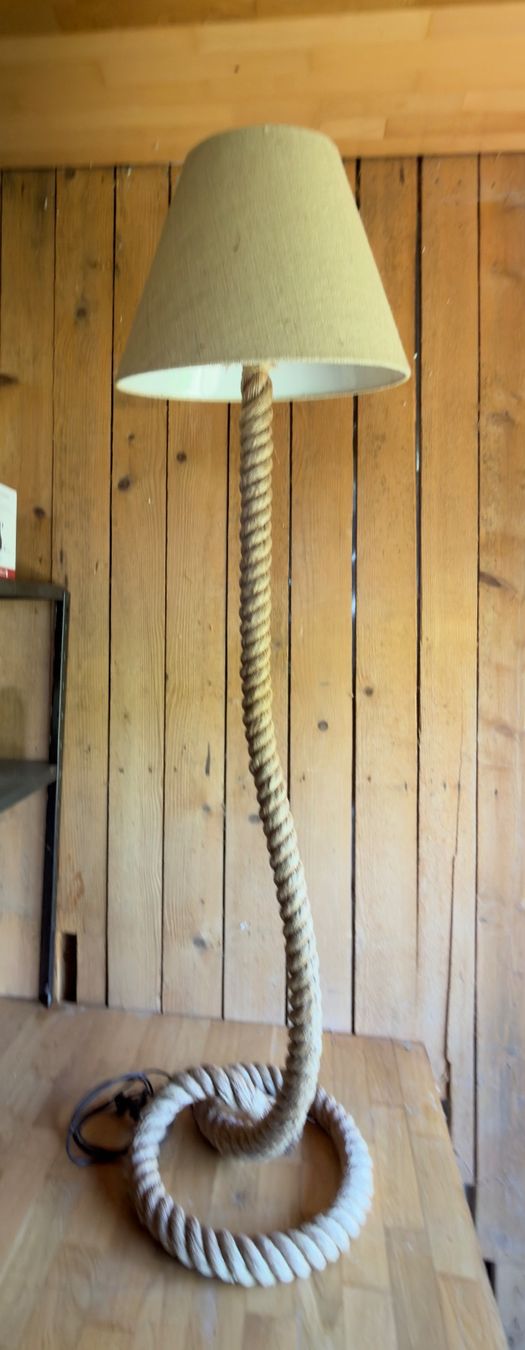 Lampade: Rustikale Seil Stehlampe – Einzigartiges Design – Usato da Fahrni b. Thun venduto da chrigu6574