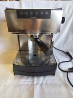 Nespresso Turmix C250 Kaffeemaschine mit Tassen-Set funktion
