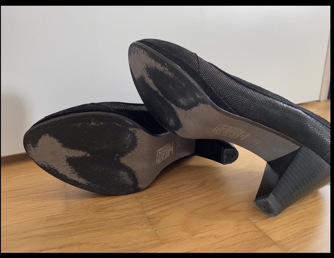 Chaussures femmes: A vendre chaussures en cuir  – D'occasion à Collombey par MarySaEst. 2