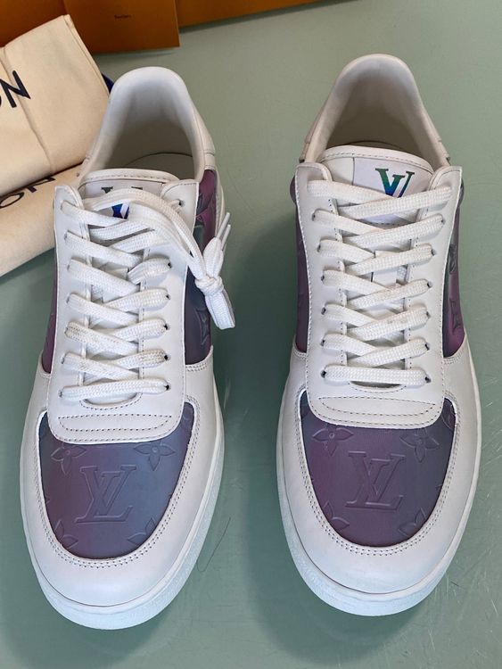 Louis Vuitton Scarpe da uomo: LOUIS VUITTON Rivoli Reflektier Monogramm Low Sneaker 41 NEU – Nuovo e nell'imballaggio originale da Kreuzlingen venduto da kruezbiz 5