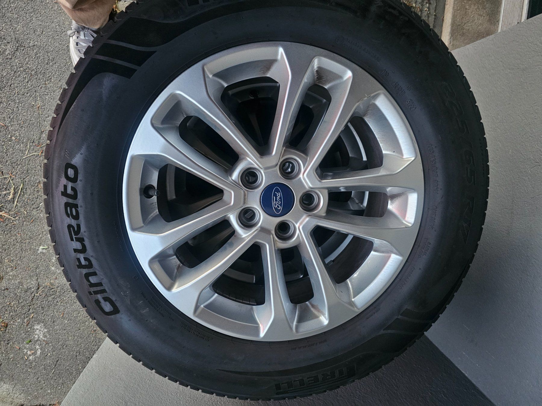 Ford Pneumatici & Ruote complete: Ford Kuga Sommerräder 17 zoll – Usato da Kaltbrunn venduto da gello1991 3