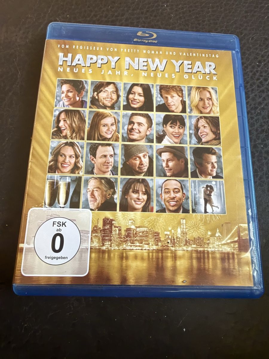 Tutti i DVDs: Happy new Year (deutsch, englisch) – Usato da Troinex venduto da grigri2020