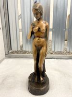 Bronze Statue: Elegante Frauenfigur - Kunst für Kenner!