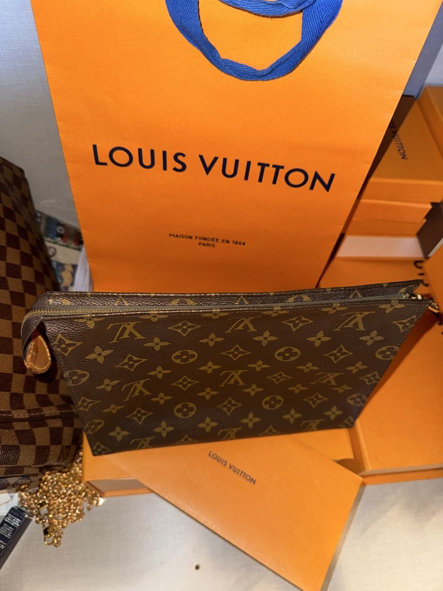 Louis Vuitton Sacs: Louis Vuitton Toiletry Pouch – D'occasion à Widnau par Pukpan_99 2