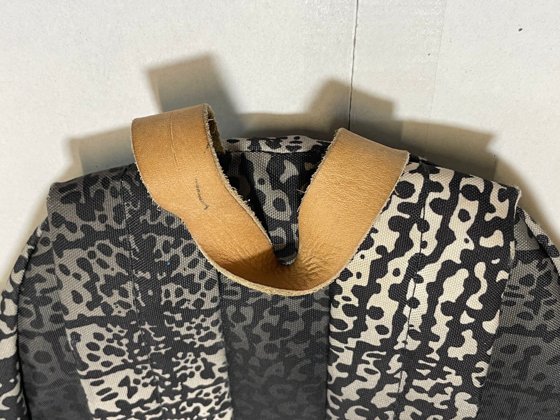 Eastpak Zaini: Eastpack Backpack Kroko Skin Print – Usato da Zürich venduto da le_souk 3