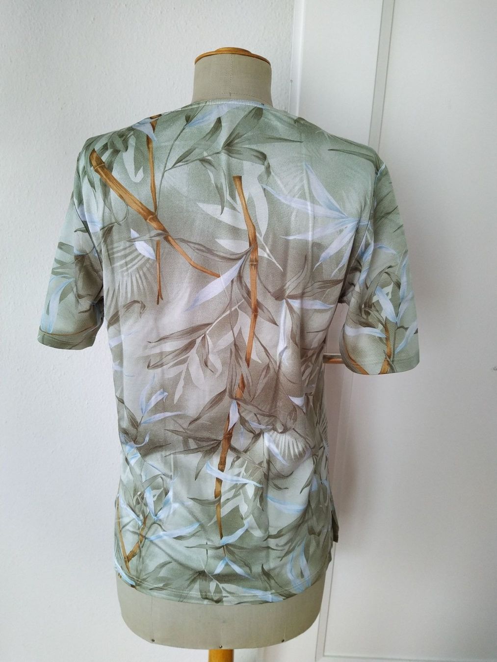 T-shirt: T-Shirt 'Bambus' – Usato da Triesen venduto da stephanieschurti 2