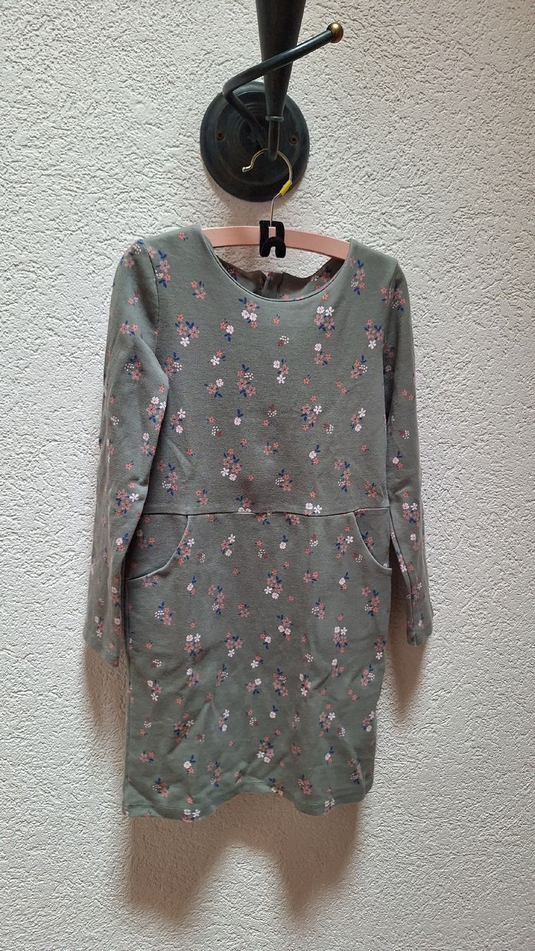 Lotti & Set di vestiti: Schöne Mädchenkleider Gr. 122/128 – Usato da Rüthi (Rheintal) venduto da beetle15 4
