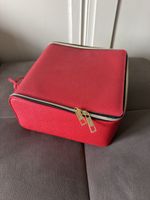 roter Kosmetikkoffer von Estée Lauder leer