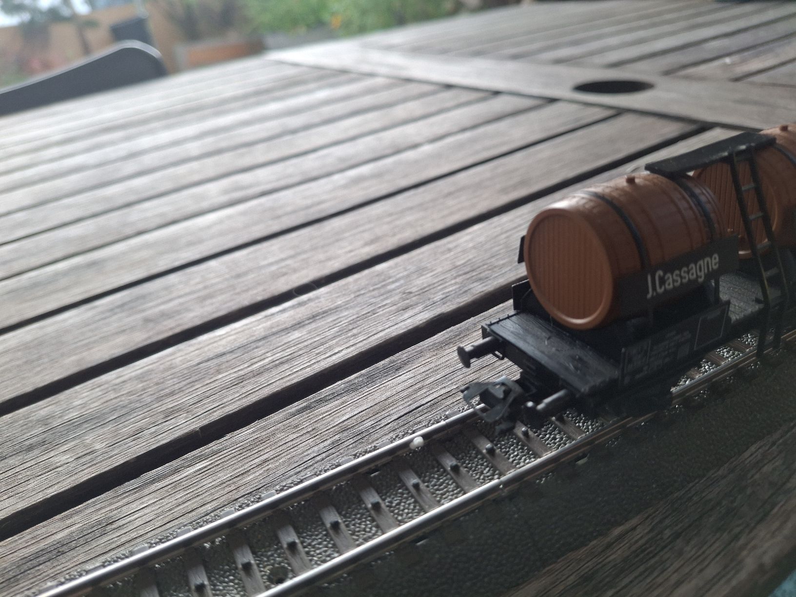 Roco Modelleisenbahnen: Modellbahn Wagen mit zwei Fässern gebraucht  – Gebraucht aus Balsthal von Koch016 2